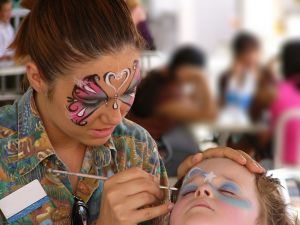 527297_face_painter