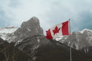 648977_o_canada