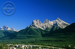 can0086_canmore_threesistersmtns