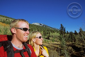 sum0231_hikers1-300x200